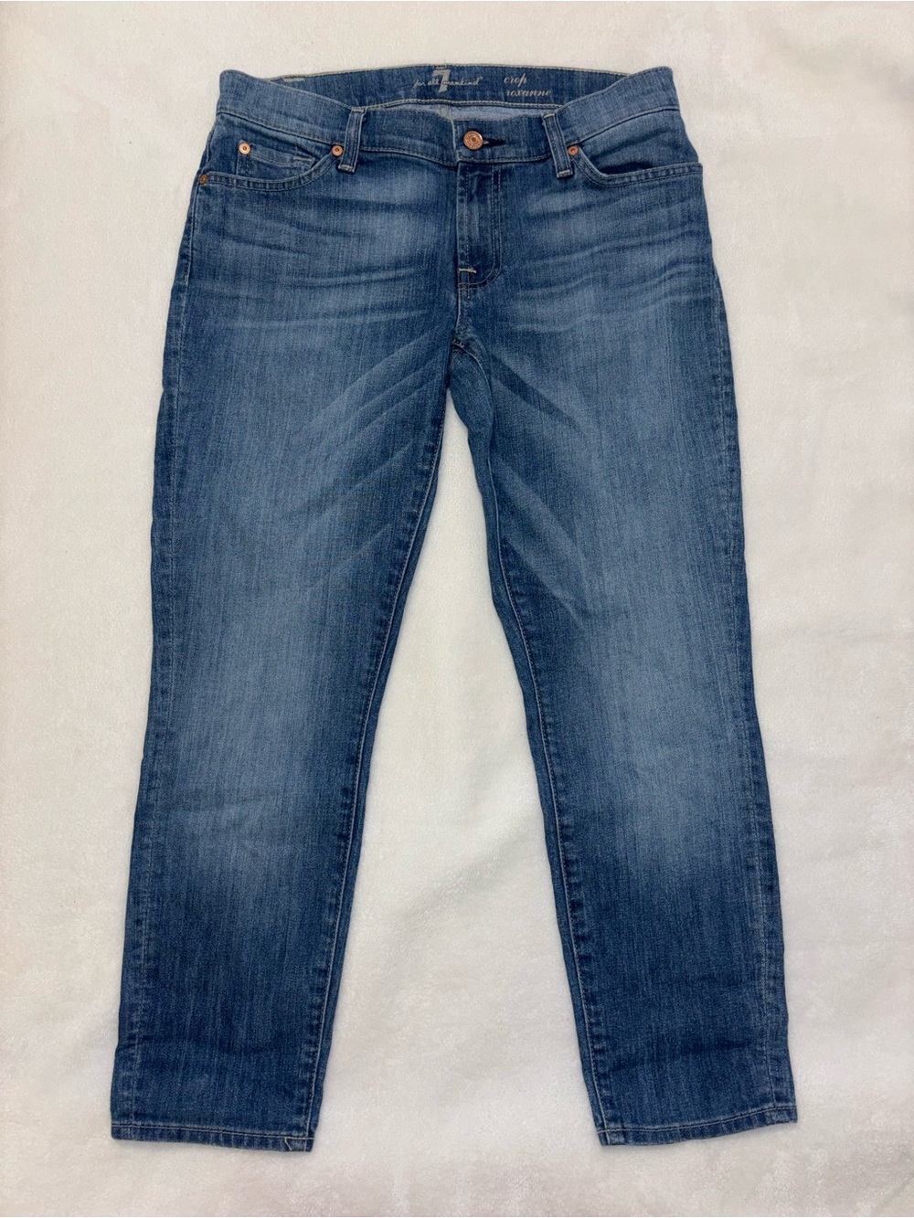 Women’s 7 For All Mankind Cropped Roxanne Jeans
Blue navy denim jeans size 28
